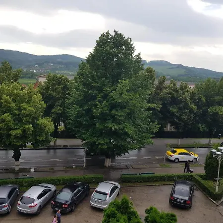 Apartament Posada Curtea de Argeş